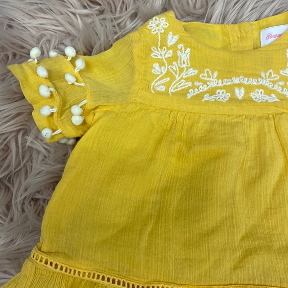 Tommy Bahama Tee - Picture 2 of 3